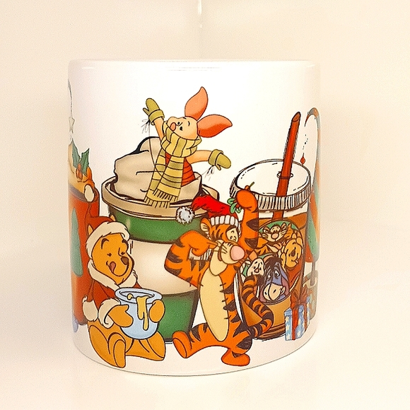 NEW! CHRISTMAS WINNIE THE POOH AND FRIENDS MUG! - Picture 1 of 3